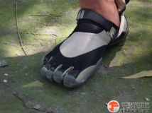 8-7这双鞋划龙舟不错--跃龙队长的鞋