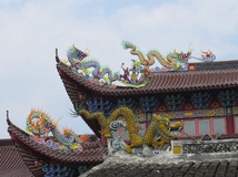 土毂庙 七彩真龙 栩栩如生