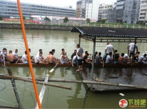 130522长虹5点在马路角