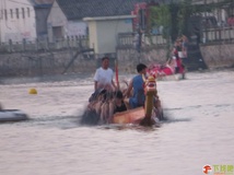 130724白象桥下龙舟
