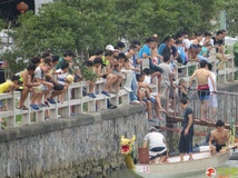 130720白象桥下龙舟图